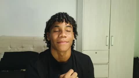 Snapshot of marcelo_dosantos77 chatting on May 2026 01:41:02 PM MARCELO online show from May 2026 01:41:02 PM
