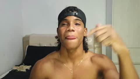 Snapshot of marcelo_dosantos77 chatting on June 2026 11:00:01 PM MARCELO online show from June 2026 11:00:01 PM