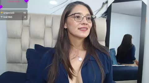Snapshot of marciamuller chatting on May 2026 04:37:01 PM Martha online show from May 2026 04:37:01 PM