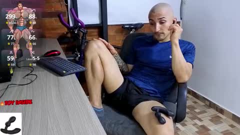 Marck  Independent model  online show from November 2025 12:32:01 AM