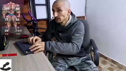 Marck  Independent model  online show from November 2025 04:12:02 AM