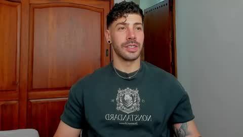 Snapshot of marco_tahani_ chatting on May 2026 04:25:01 PM Marco IG marco tahani online show from May 2026 04:25:01 PM