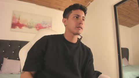 Snapshot of marcos_vieyra chatting on May 2026 08:40:02 PM marcos_vieyra online show from May 2026 08:40:02 PM