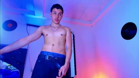 Snapshot of marcus_hanks1 chatting on May 2026 11:06:02 PM Marcus hanks1 online show from May 2026 11:06:02 PM