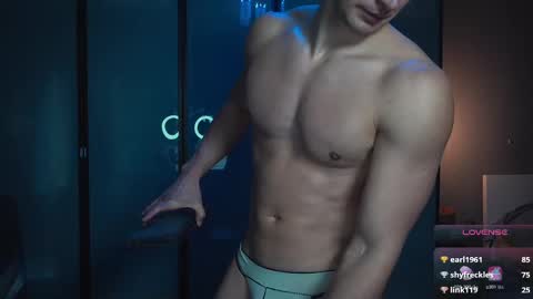 Snapshot of marcusdiamond chatting on February 2025 04:31:02 PM Marcus Diamond  online show from February 2025 04:31:02 PM