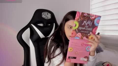 Maria online show from November 2025 07:12:01 PM