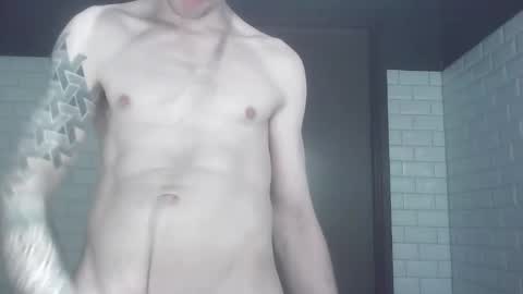 Snapshot of marehung1 chatting on May 2026 12:49:01 AM MareHung online show from May 2026 12:49:01 AM