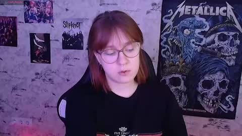 Snapshot of margaret_red chatting on May 2026 12:24:01 PM Margaret online show from May 2026 12:24:01 PM