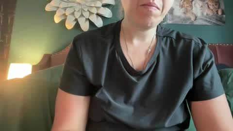 Snapshot of margolane chatting on June 2026 05:38:02 PM Elle online show from June 2026 05:38:02 PM