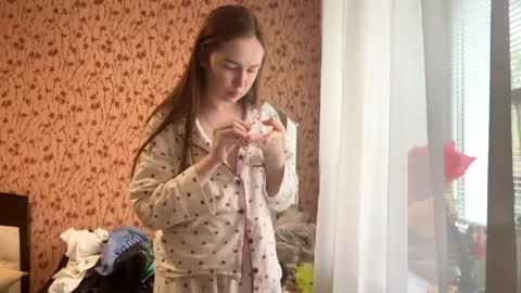 Chloe online show from April 2026 01:41:02 PM