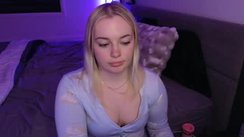 Snapshot of margot_robbie7 chatting on May 2026 02:07:02 AM margot_robbie7 online show from May 2026 02:07:02 AM