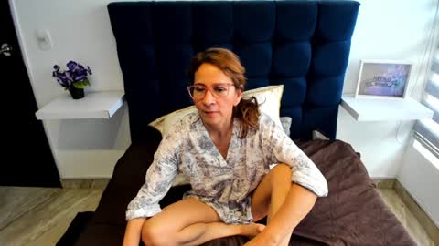 Snapshot of margot_whisper chatting on January 2025 02:56:02 PM Margot online show from January 2025 02:56:02 PM