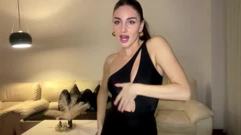 Margot online show from October 2025 07:30:02 PM