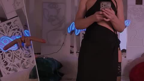 mari69juana online show from November 2025 05:12:01 PM