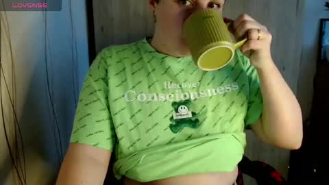 Mari online show from November 2025 06:02:02 AM