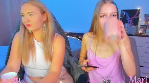 Snapshot of mari_kiku chatting on September 2025 05:24:01 PM Kiku and Marii - online show from September 2025 05:24:01 PM