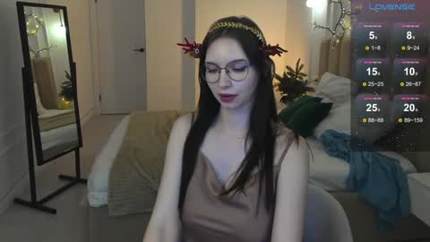 Snapshot of mari_nett chatting on December 2024 11:20:01 PM mari_nett online show from December 2024 11:20:01 PM