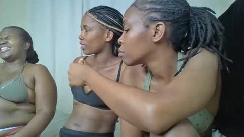 Snapshot of maria_dally chatting on December 2024 08:33:01 PM maria_dally online show from December 2024 08:33:01 PM