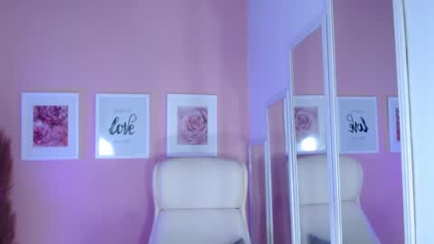 Snapshot of maria_jones chatting on December 2024 04:36:02 PM Instagram soymj01 online show from December 2024 04:36:02 PM