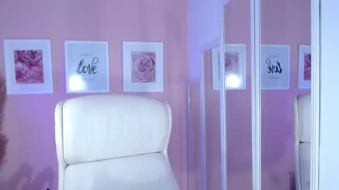 Snapshot of maria_jones chatting on December 2024 02:21:01 PM Instagram soymj01 online show from December 2024 02:21:01 PM