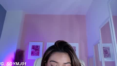 Snapshot of maria_jones chatting on February 2025 04:25:02 PM Instagram soymj01 online show from February 2025 04:25:02 PM