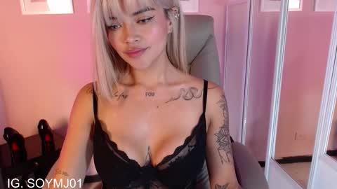 Snapshot of maria_jones chatting on September 2025 01:46:01 PM Instagram soymj01 online show from September 2025 01:46:01 PM