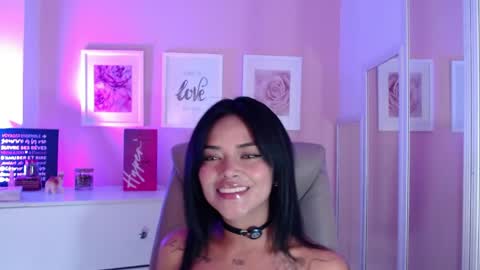Snapshot of maria_jones chatting on May 2026 12:11:02 PM Instagram soymj01 online show from May 2026 12:11:02 PM