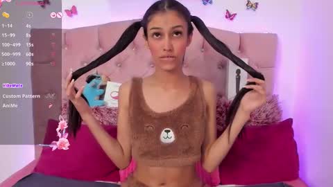 Snapshot of maria_skinny_ chatting on September 2025 05:07:02 AM My name is Valentina online show from September 2025 05:07:02 AM