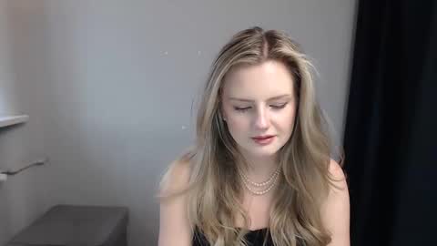 Maria  3 online show from December 2024 10:11:02 AM