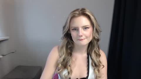 Maria  3 online show from December 2024 10:27:01 AM