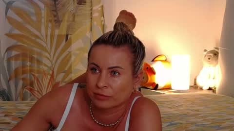 Snapshot of mariafame chatting on April 2026 01:13:01 PM NEW ACCOUNT MariaMIlan online show from April 2026 01:13:01 PM