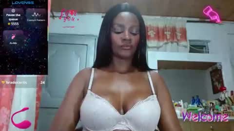 Snapshot of mariah_hellen chatting on August 2026 08:44:02 PM Alicia online show from August 2026 08:44:02 PM