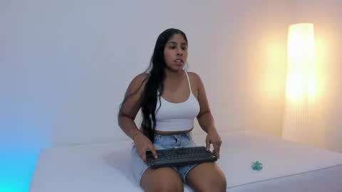 mariajose_sanchez online show from April 2026 11:27:01 AM