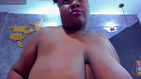 Snapshot of mariam__rossi chatting on October 2025 12:58:01 PM MARIAM online show from October 2025 12:58:01 PM