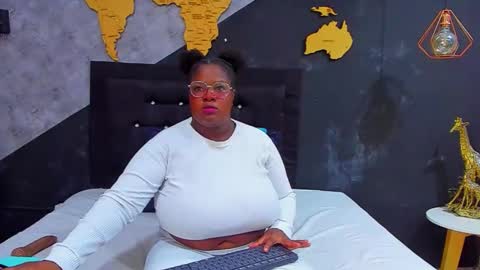 Snapshot of mariam__rossi chatting on October 2025 12:39:02 PM MARIAM online show from October 2025 12:39:02 PM
