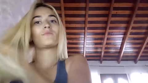 Snapshot of mariam_arango chatting on June 2026 09:26:02 PM mariam_arango online show from June 2026 09:26:02 PM