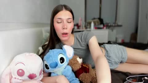 Mariam  online show from April 2026 12:27:01 AM