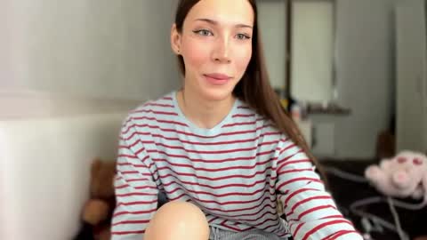 Snapshot of mariamceleste chatting on May 2026 05:48:02 AM Mariam online show from May 2026 05:48:02 AM