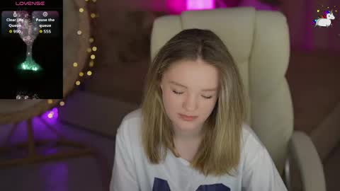 Snapshot of mariamedow chatting on April 2026 12:54:01 PM Maria online show from April 2026 12:54:01 PM