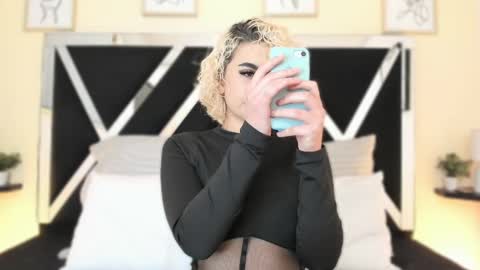 Marian online show from October 2025 02:32:01 AM