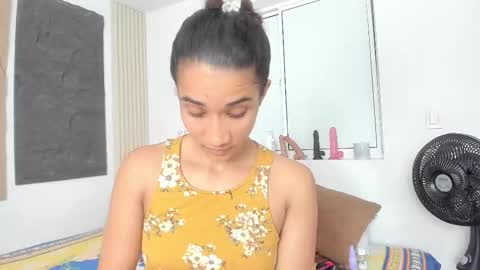 Marian online show from October 2025 11:03:01 AM