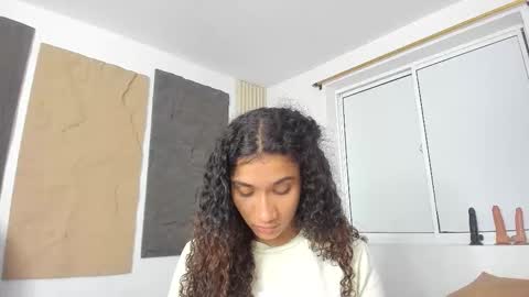 Marian online show from December 2025 11:08:02 AM