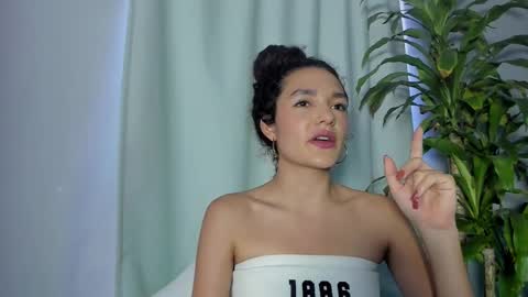 Marian online show from December 2024 05:48:01 PM