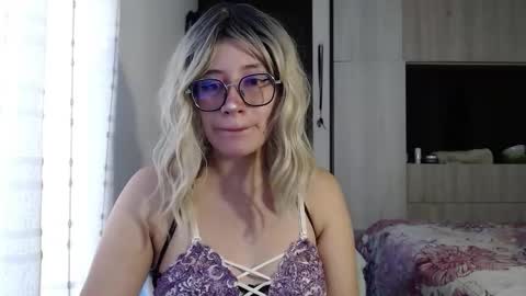 Mariana online show from September 2025 06:02:01 PM