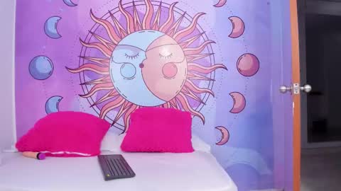 mariana_16_ online show from October 2025 07:43:01 PM