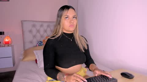 Mariana Roe online show from January 2025 12:57:01 AM