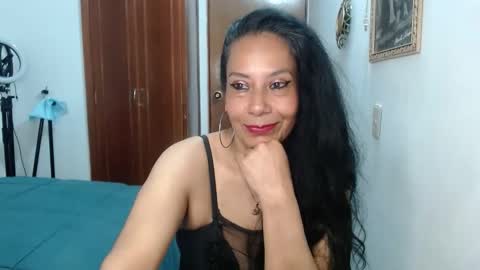 Snapshot of mariana_night chatting on April 2026 04:18:01 AM mariana_night online show from April 2026 04:18:01 AM