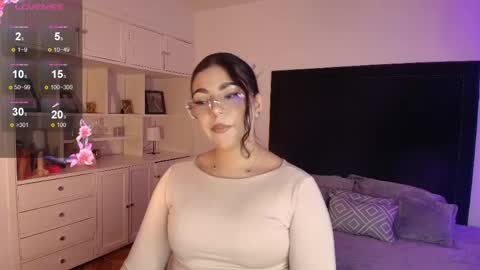 Snapshot of mariana_owen chatting on May 2026 11:52:02 AM online show from May 2026 11:52:02 AM