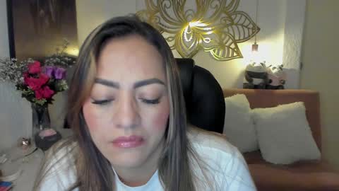 Snapshot of marianalopez81 chatting on January 2025 04:39:02 AM Mariana Lopez online show from January 2025 04:39:02 AM