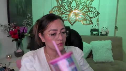 Snapshot of marianalopez81 chatting on February 2025 06:03:01 AM Mariana Lopez online show from February 2025 06:03:01 AM
